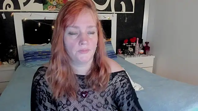 Snapshot of SinFulTitsDD chatting on 01.29.25 SinFulTitsDD online show from 01.29.25