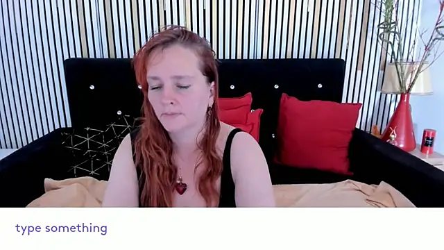 Snapshot of SinFulTitsDD chatting on 11.13.25 SinFulTitsDD online show from 11.13.25