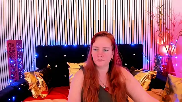 Snapshot of SinFulTitsDD chatting on 01.10.26 SinFulTitsDD online show from 01.10.26