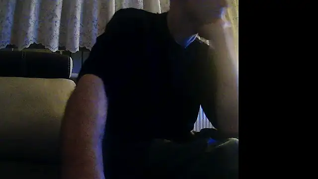 Snapshot of Dzutt chatting on 01.12.25 Dzutt online show from 01.12.25