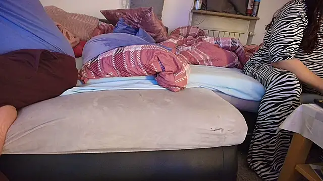 HotBiPaar online show from 03.13.25