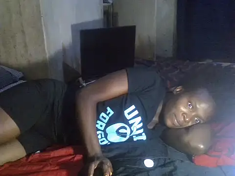 Snapshot of cute-shamza chatting on 04.28.26 cute-shamza online show from 04.28.26