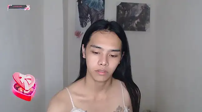 Snapshot of shecutie69 chatting on 12.18.24 shecutie69 online show from 12.18.24