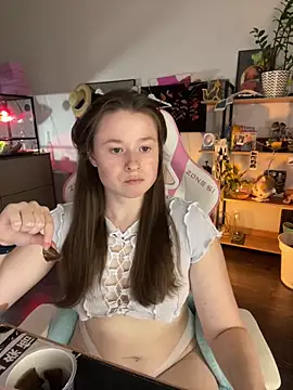 Snapshot of sweetest_pie chatting on 06.16.26 sweetest pie online show from 06.16.26