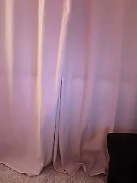 Snapshot of clairewntr chatting on 04.20.26 clairewntr online show from 04.20.26
