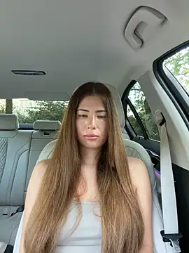 Snapshot of clairewntr chatting on 06.18.26 clairewntr online show from 06.18.26