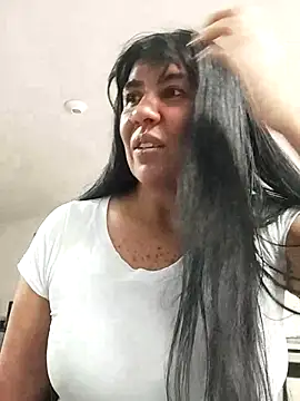 Snapshot of aisha_latina chatting on 07.14.26 aisha latina online show from 07.14.26