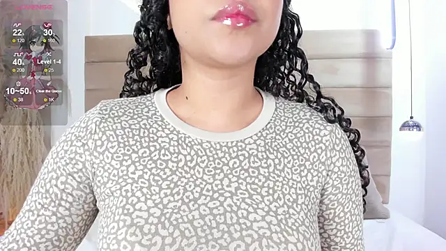 Snapshot of ValerieDiaz_ chatting on 01.21.25 ValerieDiaz online show from 01.21.25