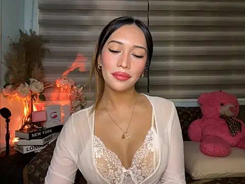 Snapshot of Jasmine_Elcock chatting on 10.25.25 Jasmine Elcock online show from 10.25.25