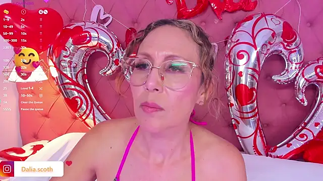 Snapshot of DaliaScoth chatting on 02.16.25 DaliaScoth online show from 02.16.25