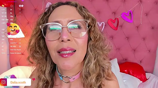 Snapshot of DaliaScoth chatting on 02.20.25 DaliaScoth online show from 02.20.25