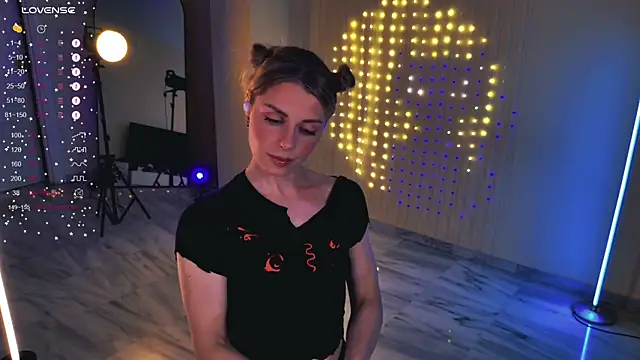 Arielle  03 online show from 05.31.26