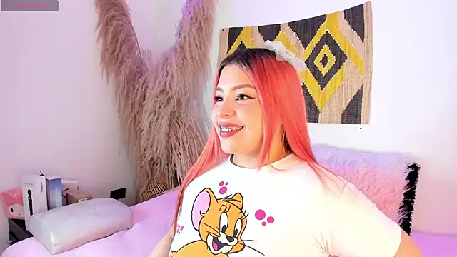 Snapshot of SophieRossi chatting on 03.01.25 SophieRossi online show from 03.01.25