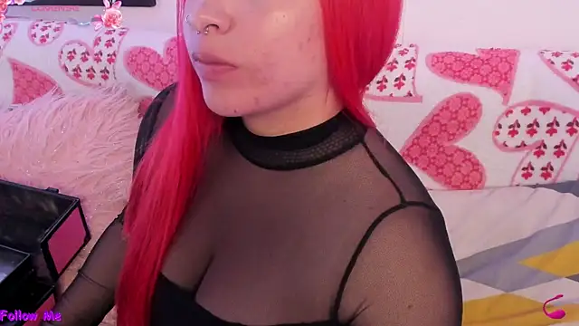 Snapshot of SophieRossi chatting on 09.18.25 SophieRossi online show from 09.18.25