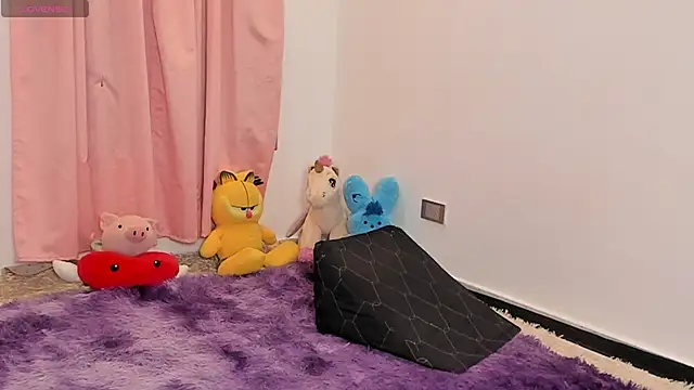 SophieRossi online show from 04.08.26