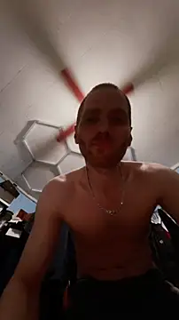 Snapshot of Cloudd_Kingg_Iceyyy chatting on 05.25.26 Cloudd Kingg Iceyyy online show from 05.25.26