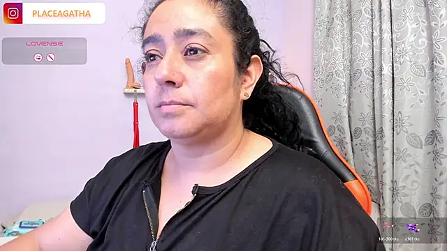 Snapshot of agathaxxx-69 chatting on 02.11.26 agathaxxx-69 online show from 02.11.26