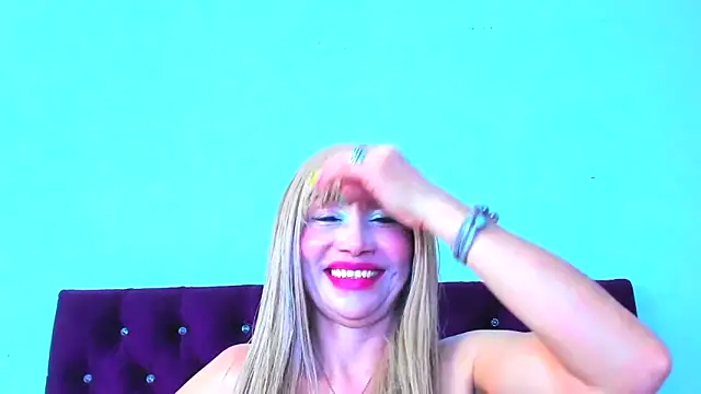 Snapshot of almabeckelt chatting on 02.20.26 almabeckelt online show from 02.20.26