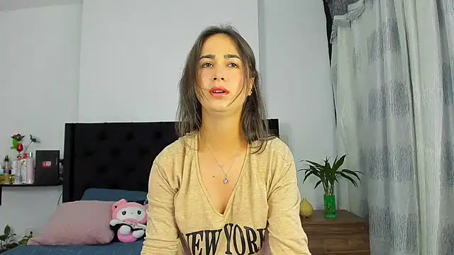 Snapshot of AndreaStivens chatting on 10.05.25 AndreaStivens online show from 10.05.25