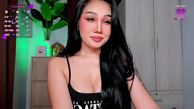 Snapshot of Icon1c_LiLy chatting on 05.26.26 Icon1c LiLy online show from 05.26.26