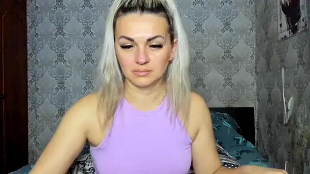 Snapshot of NicoletMoore chatting on 01.17.25 NicoletMoore online show from 01.17.25