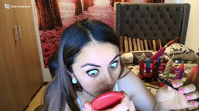 sofia23dirty online show from 10.18.25