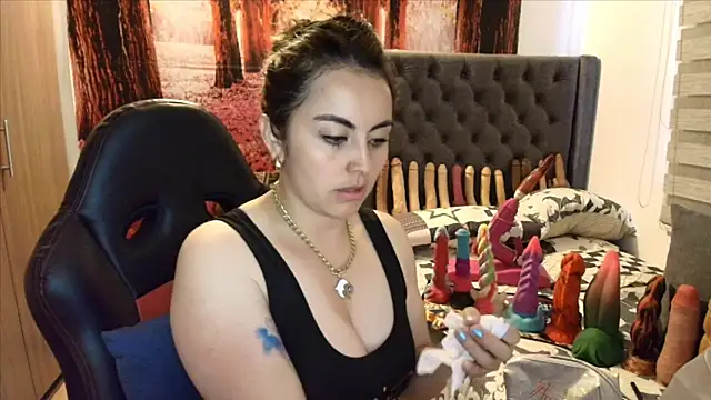 sofia23dirty online show from 12.17.25