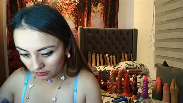Snapshot of sofia23dirty chatting on 04.23.26 sofia23dirty online show from 04.23.26