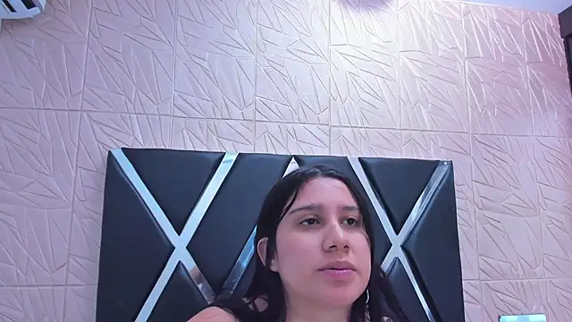 Snapshot of MiaCelestte chatting on 02.14.25 MiaCelestte online show from 02.14.25