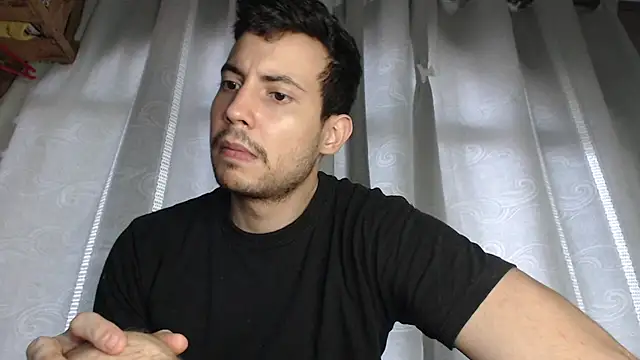 Armando 2002 online show from 03.22.25