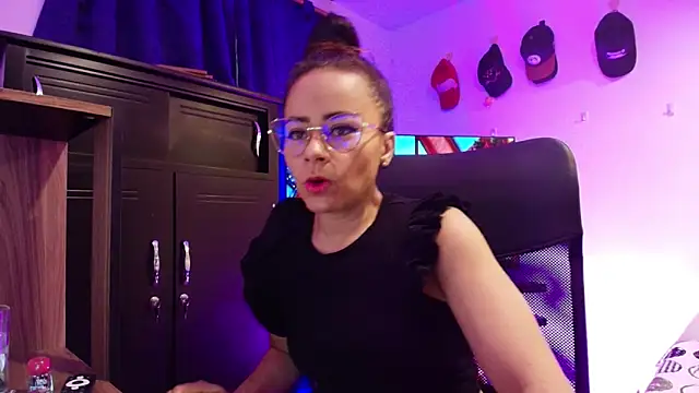 MistressSlut1 online show from 12.20.25