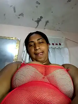 Snapshot of estrellasquirt chatting on 02.25.25 estrellasquirt online show from 02.25.25