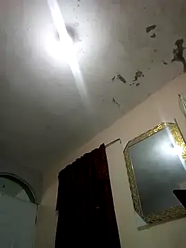 Snapshot of estrellasquirt chatting on 03.01.25 estrellasquirt online show from 03.01.25