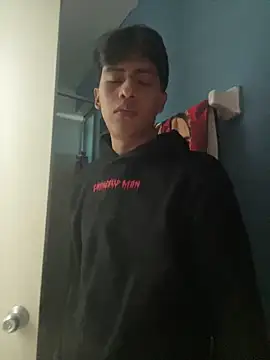 Snapshot of Morahot chatting on 02.24.25 Morahot online show from 02.24.25