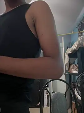 Snapshot of Morahot chatting on 03.19.25 Morahot online show from 03.19.25