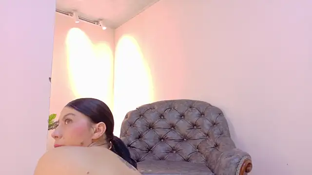 Snapshot of niky_smit chatting on 04.23.26 niky smit online show from 04.23.26