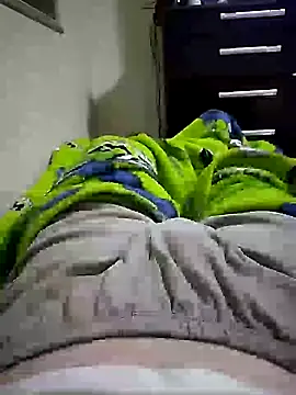Snapshot of shiiank chatting on 04.24.26 shiiank online show from 04.24.26
