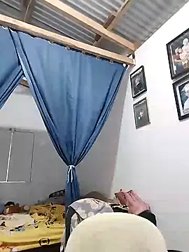 lickmepussy21 online show from 12.15.24