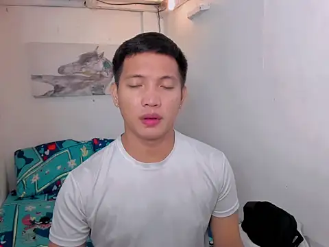 xSebastian19 online show from 12.15.25