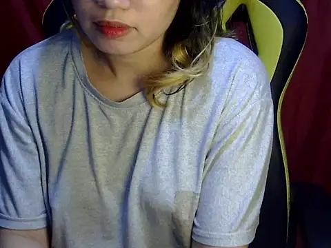    zurIII09  online show from 03.21.25