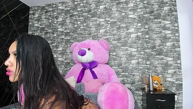 Snapshot of HeidyWillss chatting on 03.18.25 HeidyWillss online show from 03.18.25