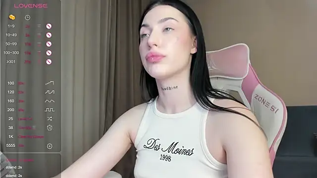 JenniferQueen11 online show from 01.29.25