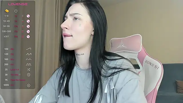 JenniferQueen11 online show from 01.30.25