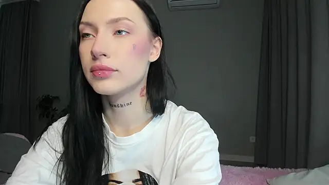 JenniferQueen11 online show from 09.12.25