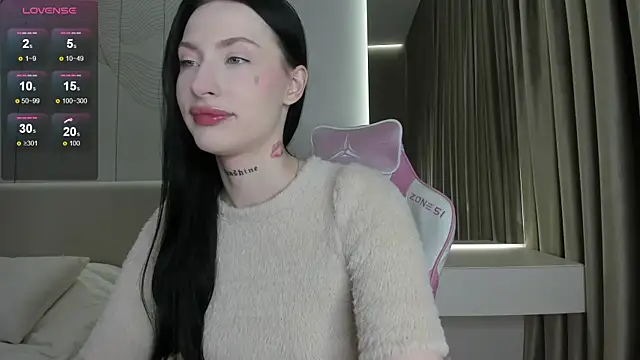 Snapshot of JenniferQueen11 chatting on 07.11.26 JenniferQueen11 online show from 07.11.26