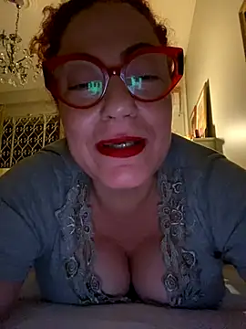 Snapshot of playcouple45 chatting on 10.13.25 playcouple45 online show from 10.13.25