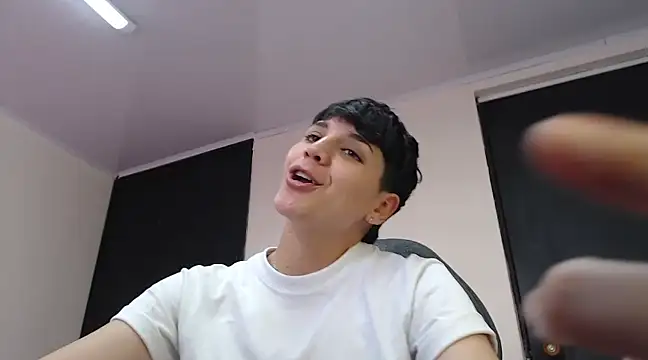 bad giirl  online show from 01.13.25