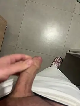 Snapshot of Vld121 chatting on 03.02.25 Vld121 online show from 03.02.25