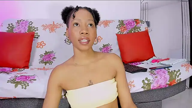 Snapshot of Sweetcocoa- chatting on 12.05.24 Sweetcocoa- online show from 12.05.24