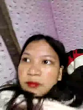 Snapshot of milkytitsmom4u chatting on 01.31.25 milkytitsmom4u online show from 01.31.25